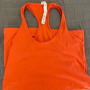 Lululemon Cool Racerback in Size 6
